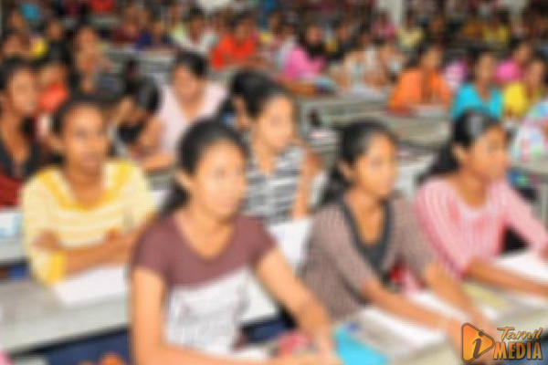 கிளிநொச்சியில் தனியார் கல்வி நிலையங்களின் பொறுப்பற்ற செயல்