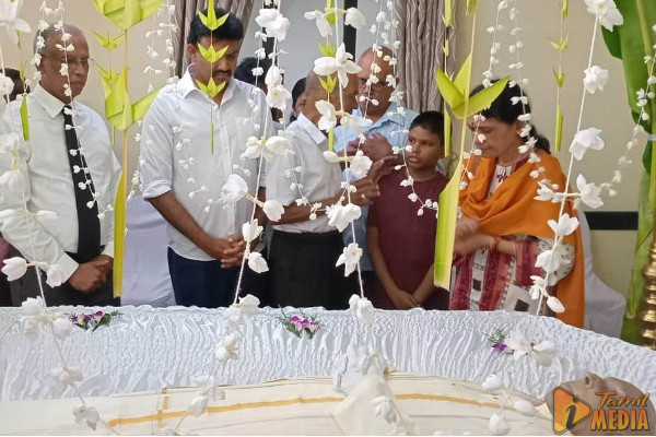 இன்று மக்கள் அஞ்சலிக்காக வைக்கப்பட்டுள்ள சம்பந்தனின் பூதவுடல்