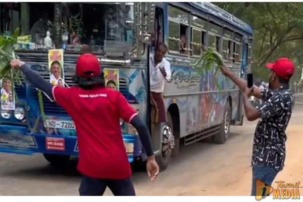 சஜித்தின் பேரணிக்கு சென்றவர்களுக்கு புல்லு கொடுத்து வரவேற்பு