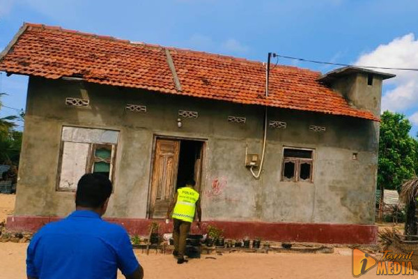 யாழில் தனித்திருந்த 10 வயது சிறுமிக்கு 60 வயது முதியவரால் நேர்ந்த கொடூரம்!