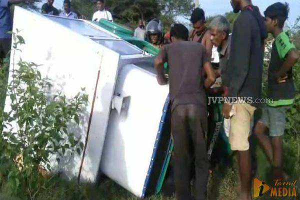 தமிழர் பகுதியொன்றில் இடம்பெற்ற விபத்து… நபரொருவர் வைத்தியசாலையில் அனுமதி!