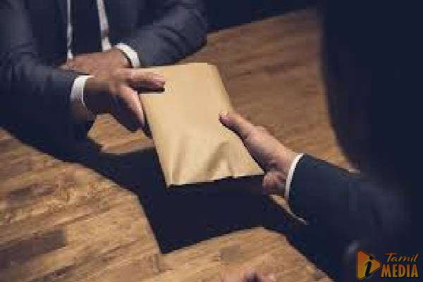 இலஞ்சம் பெற்ற குற்றச்சாட்டில் பாடசாலை அதிபர் கைது