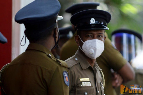 இலங்கையில் சீன பெண்கள் இருவர் கைது