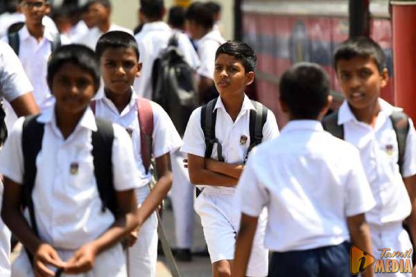 பாடசாலை மாணவர்களுக்கு கிடைக்கவுள்ள சலுகை ; கல்வி அமைச்சின் தீர்மானம்