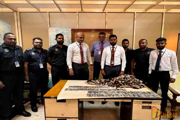 விமான நிலையத்தில் அதிகாரிகளுக்கு அதிர்ச்சிகொடுத்த வெளிநாட்டு பிரஜை!