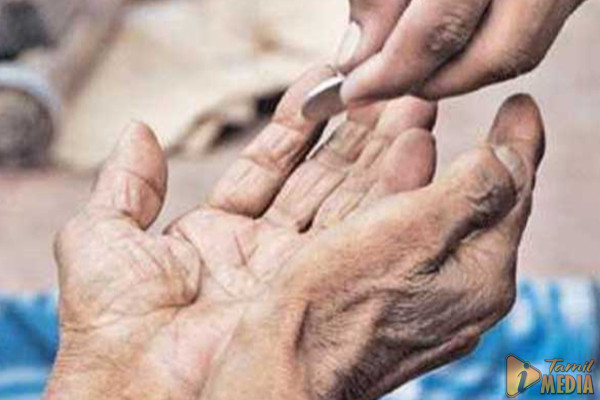 3 நாளில் 11லட்சம் ரூபாய் ; யாசகம் பெற்று இலட்சாதிபதியான நபர்
