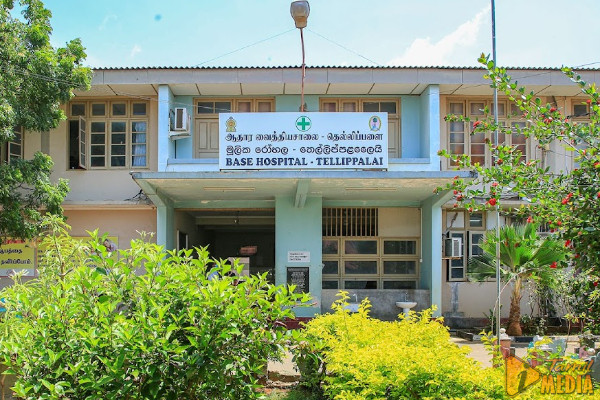 யாழ். வைத்தியசாலையில் கலாட்டாவில் ஈடுபட்டு பெண் ; பொலிசார் மீது மருத்துவ வட்டாரங்கள் அதிருப்தி